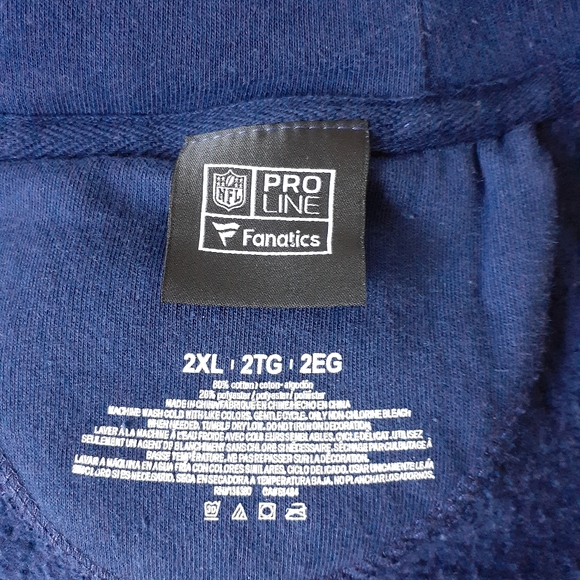 New England Patriots Men's Pullover Hoodie - Picture 7 of 7